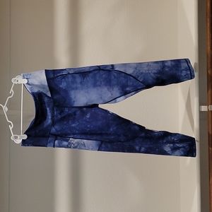 Navy Hendrix Pocket Light n Tight Hi-Rise Capri 20"